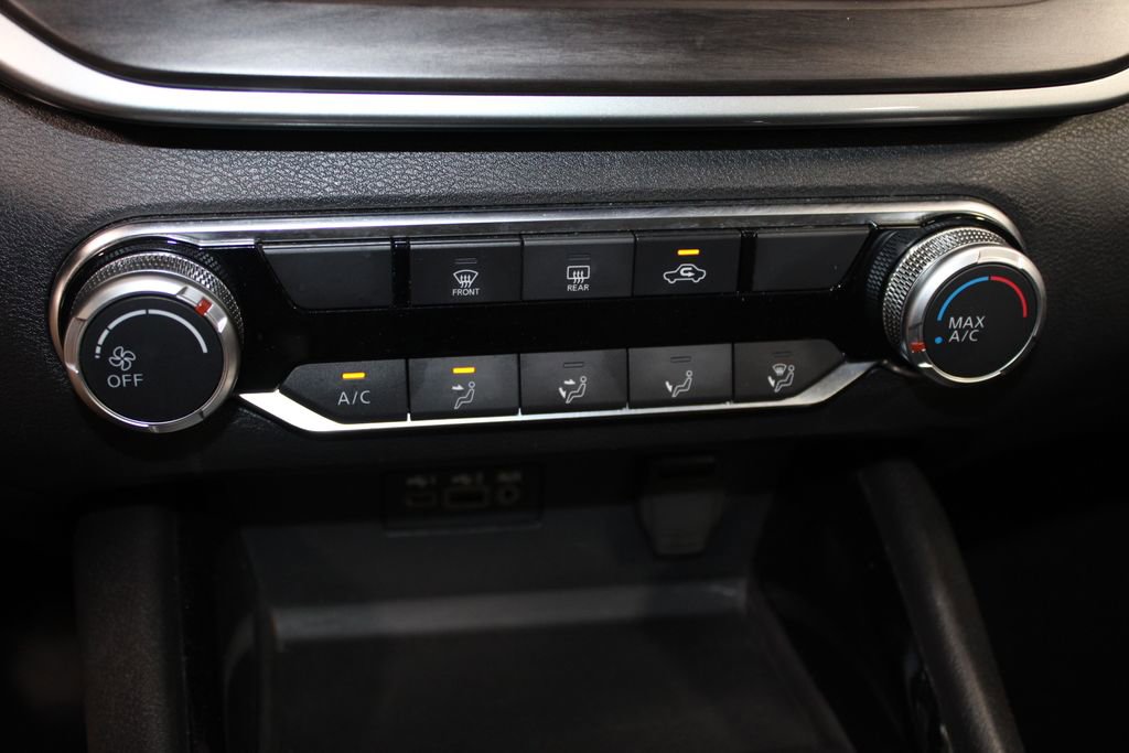 Used 2024 Nissan Altima 2.5 SV FWD image 42