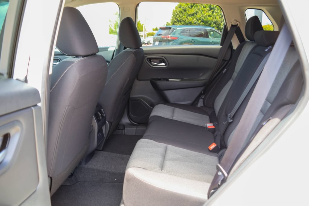 New 2026 Nissan Rogue SV FWD image 8