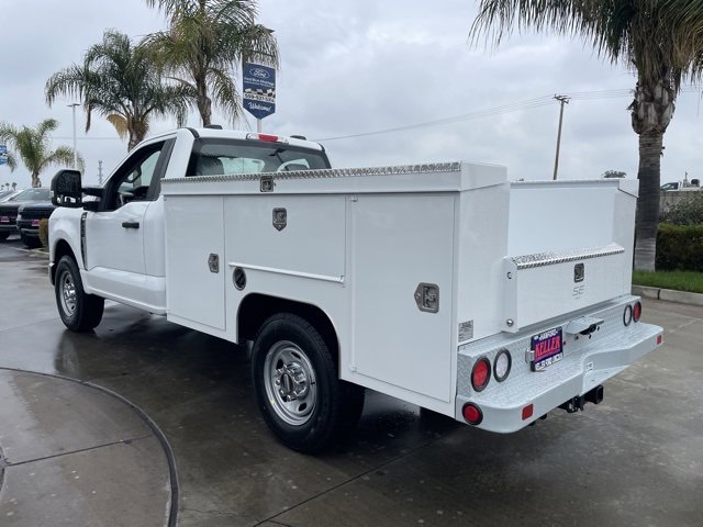 New 2026 Ford F250 XL w/ XL Chrome Package image 3