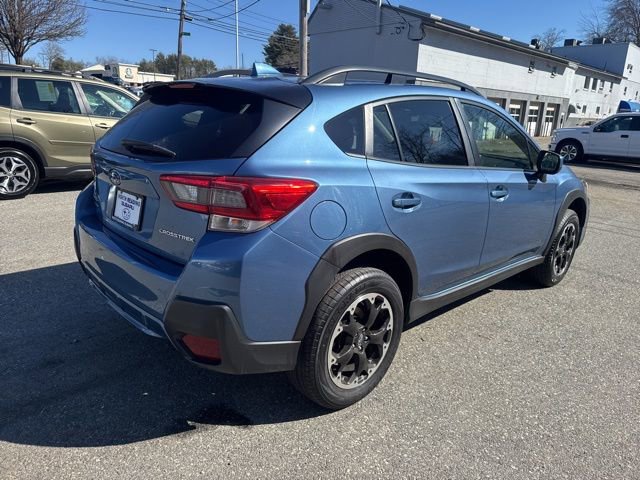 Used 2023 Subaru Crosstrek 2.0i Premium image 3