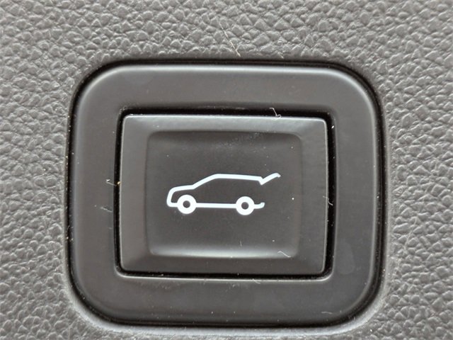 Used 2021 GMC Yukon AT4 w/ AT4 Premium Plus Package image 13