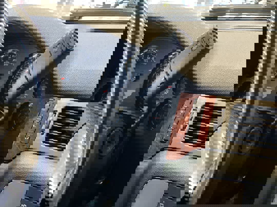 Used 2009 GMC Yukon SLT image 21