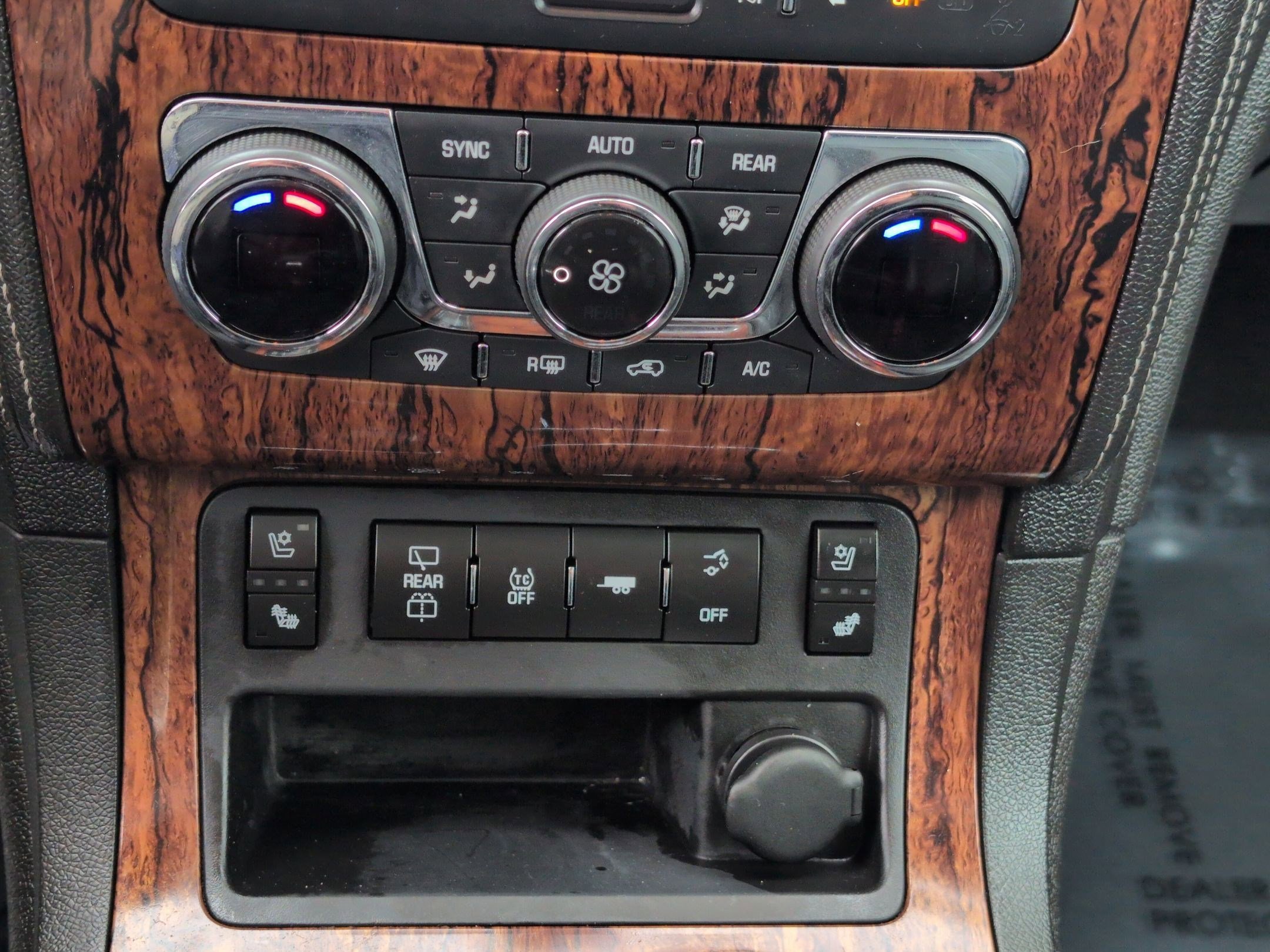 Used 2014 Chevrolet Traverse LTZ image 22