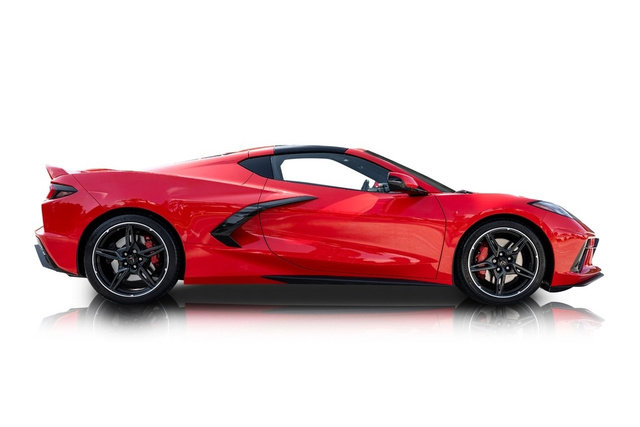 Used 2024 Chevrolet Corvette Stingray Premium Cpe w/ Z51 Performance Package RWD image 2
