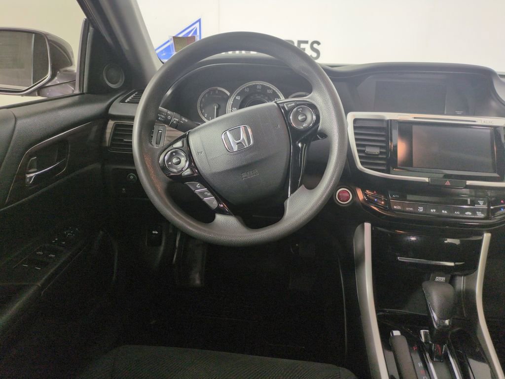 Used 2016 Honda Accord EX image 13