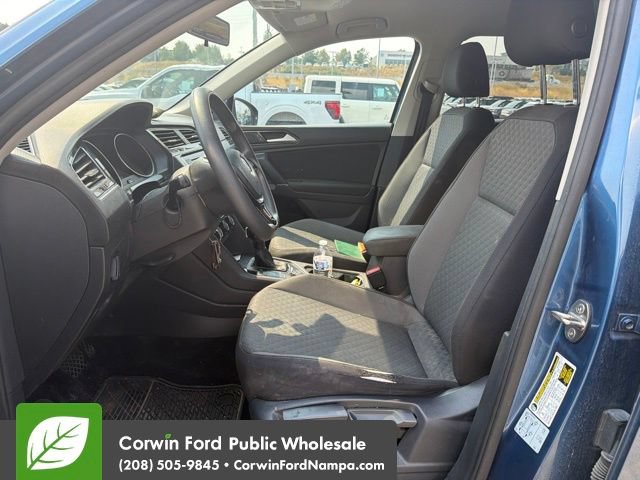 Used 2018 Volkswagen Tiguan S w/ 3rd Row Seat Package AWD/4WD image 12