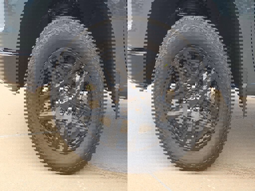 New 2026 Chevrolet Silverado 1500 Custom Trail Boss AWD/4WD image 18