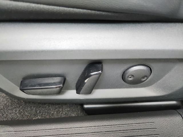 Used 2023 Nissan Rogue SL w/ SL Premium Package image 20