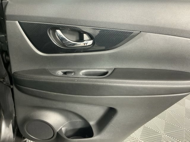 Used 2018 Nissan Rogue SL AWD/4WD image 11