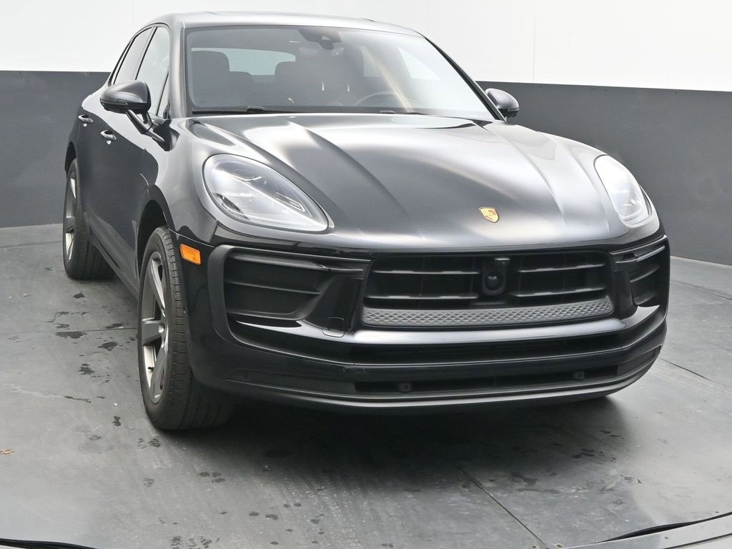 Used 2023 Porsche Macan Turbo image 7