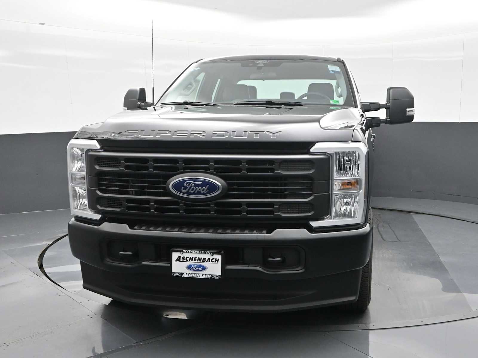 New 2025 Ford F250 XL w/ FX4 Off-Road Package image 4