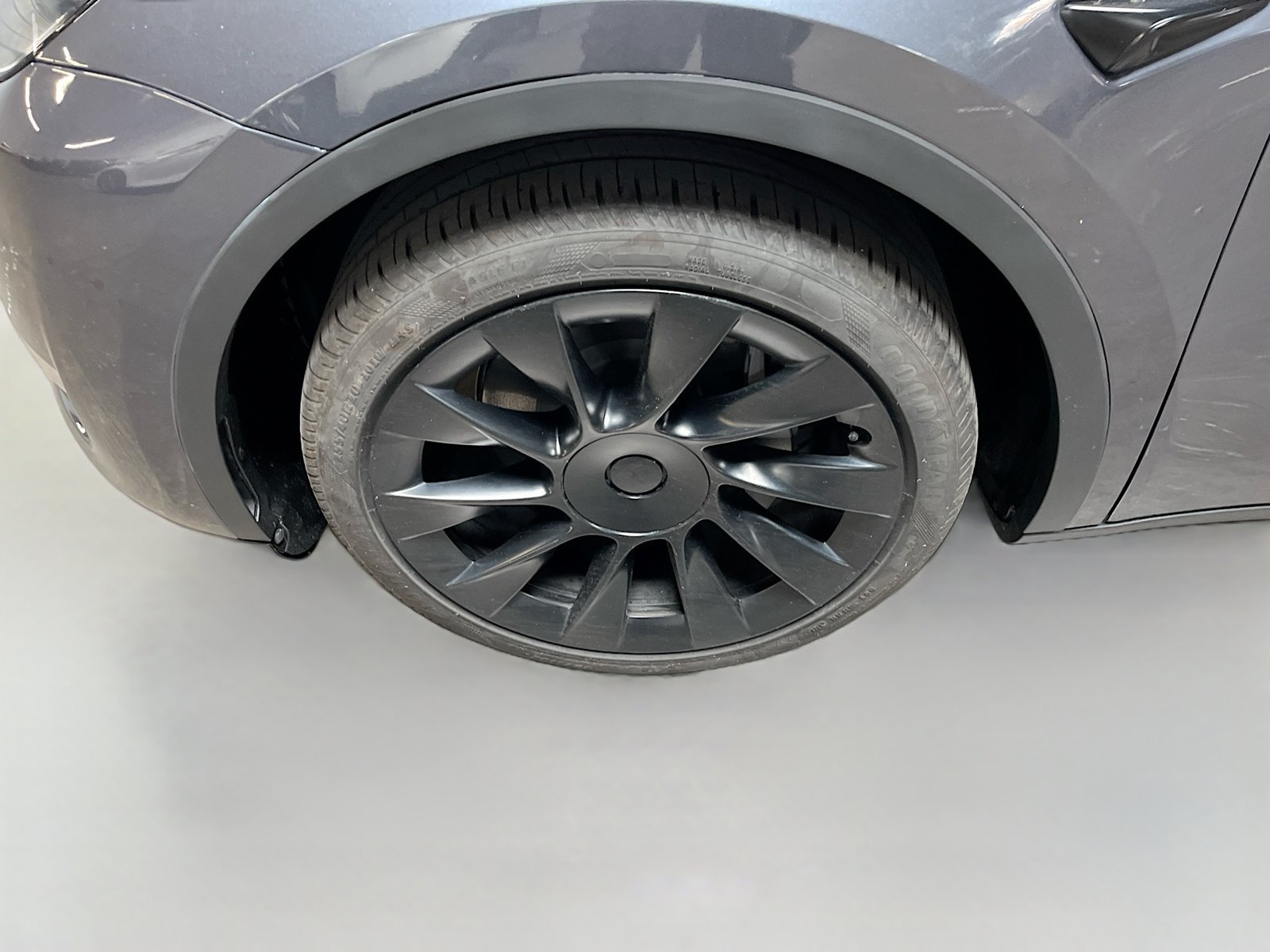 Used 2023 Tesla Model Y Long Range AWD/4WD image 29