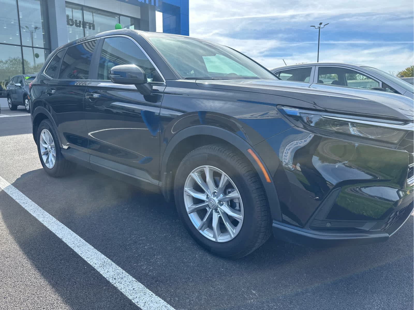 Used 2024 Honda CR-V EX-L image 3