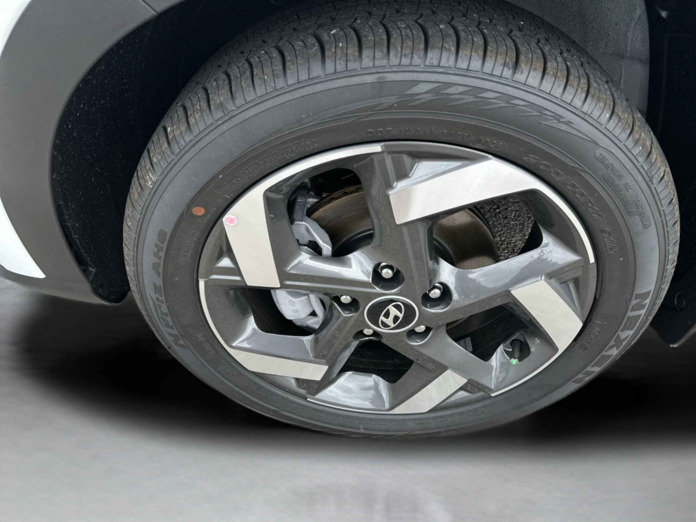 New 2026 Hyundai Venue SEL FWD image 28