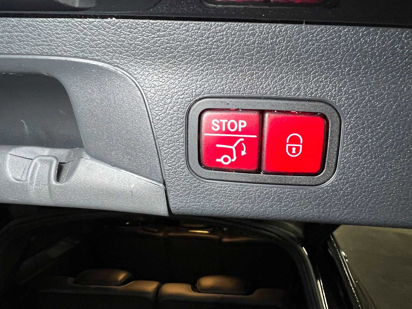 Used 2023 Mercedes-Benz GLS 580 4MATIC image 16