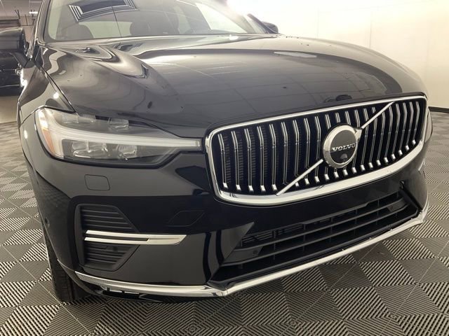Used 2023 Volvo XC60 B5 Plus w/ Climate Package image 8