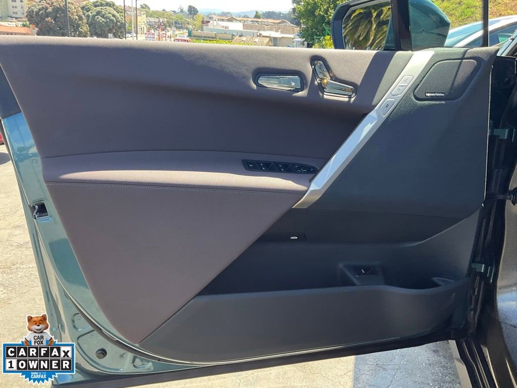 Used 2023 BMW iX xDrive50 w/ Premium Package image 21