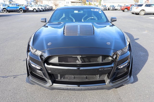Used 2022 Ford Mustang Shelby GT500 w/ Carbon Fiber Track Pack image 13