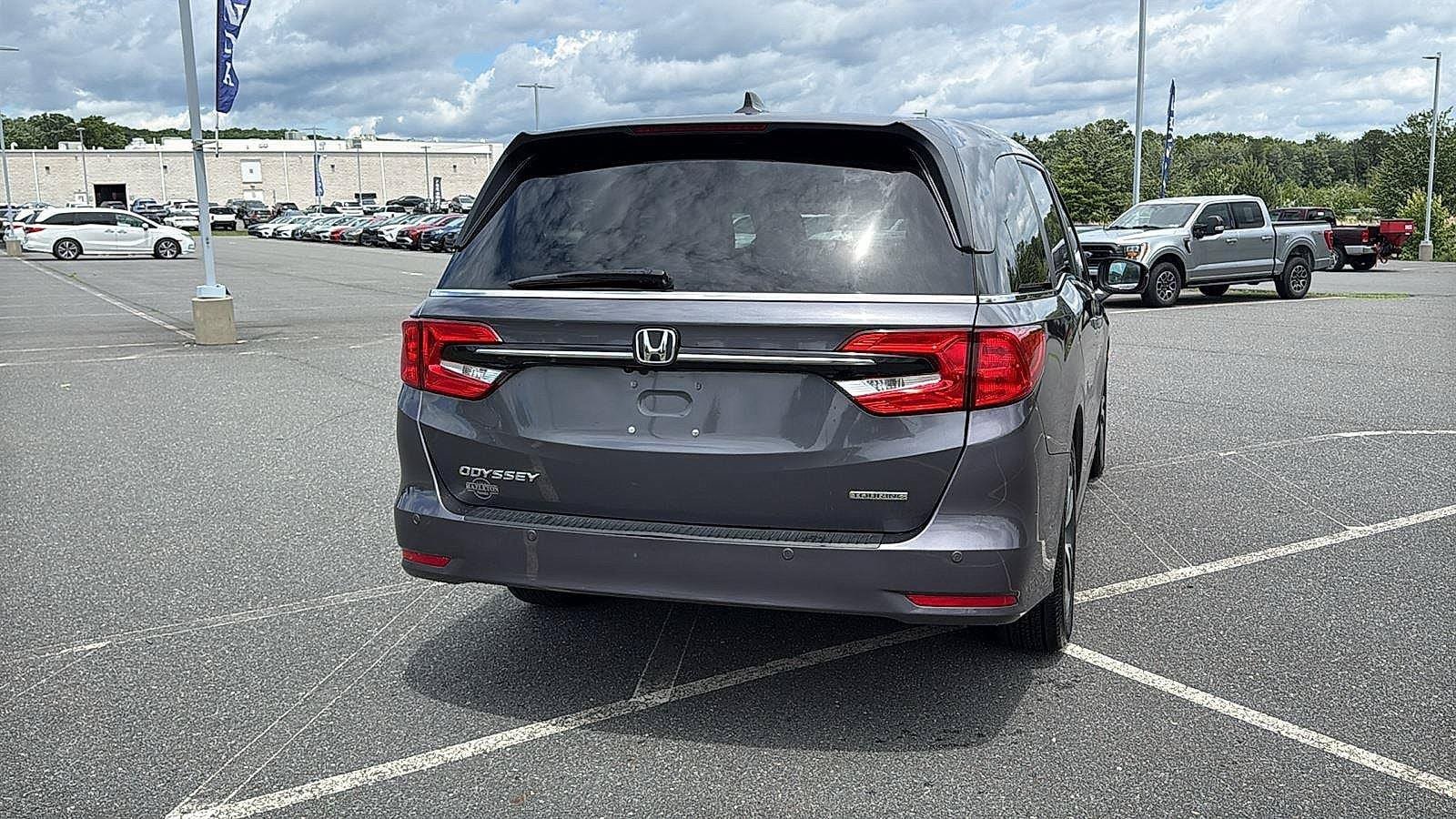 Used 2023 Honda Odyssey Touring image 7