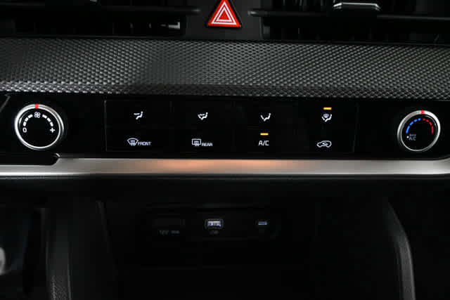Used 2025 Kia Sportage LX image 22