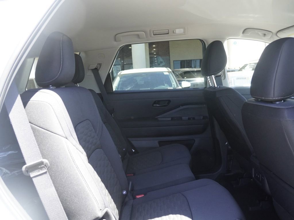 New 2026 Nissan Pathfinder SV image 20