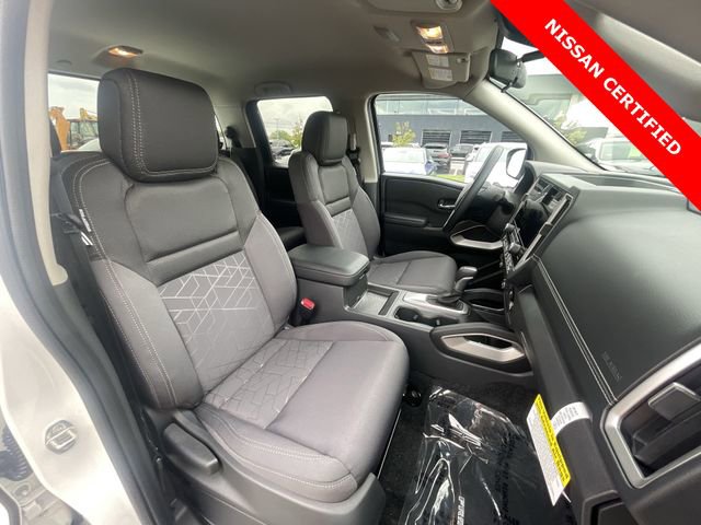 Certified 2025 Nissan Frontier SV image 23