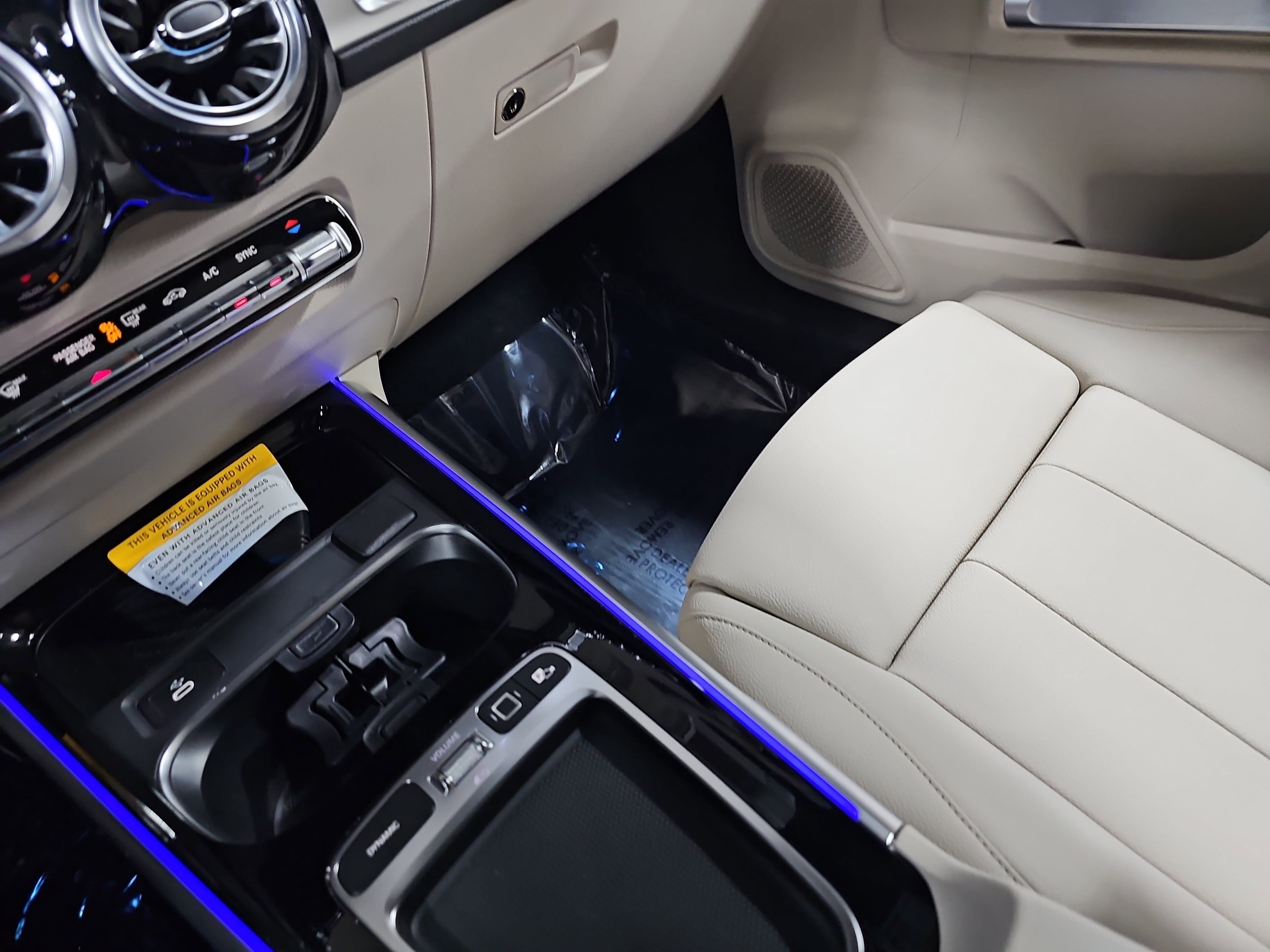 New 2025 Mercedes-Benz GLB 250 image 25