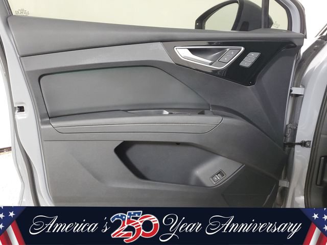 Used 2023 Audi Q4 e-tron Prestige AWD/4WD image 22