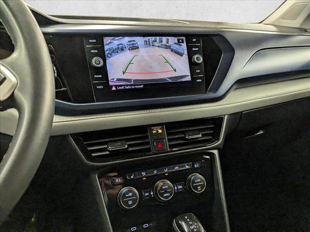 Used 2024 Volkswagen Taos SE image 15