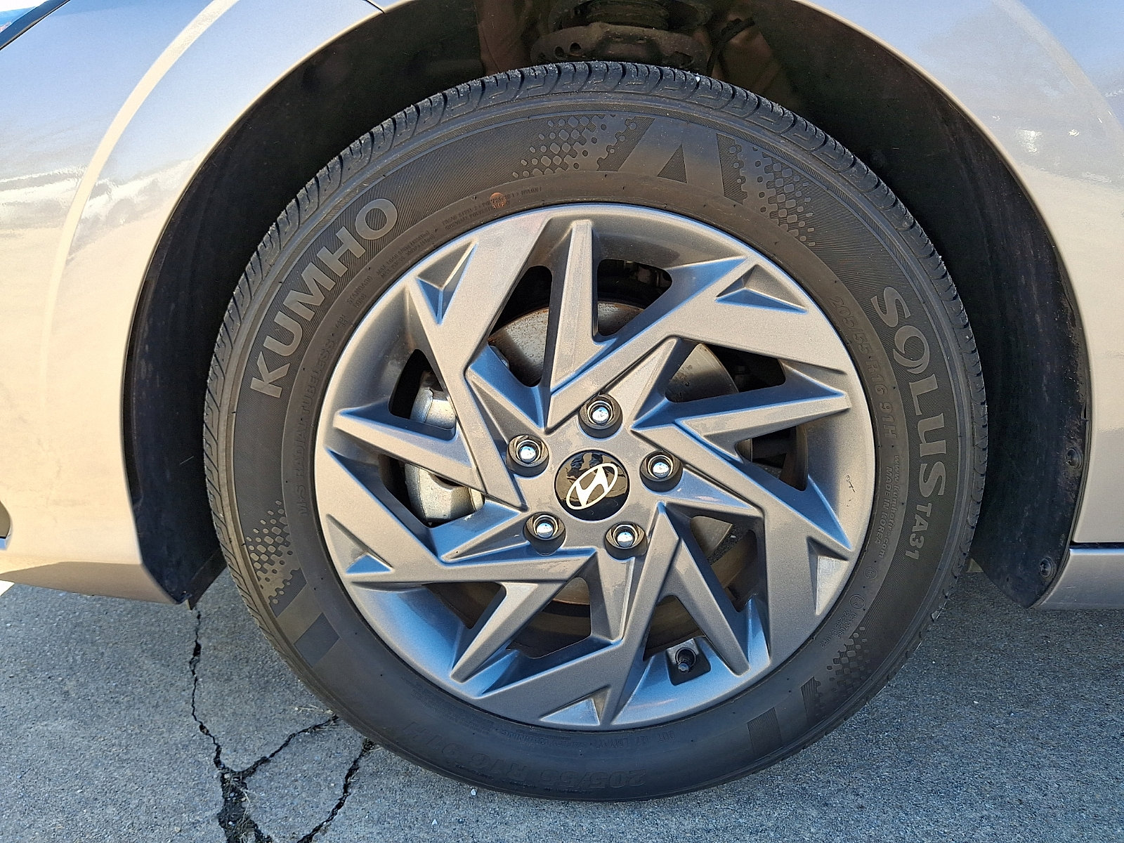 Certified 2024 Hyundai Elantra SEL image 28