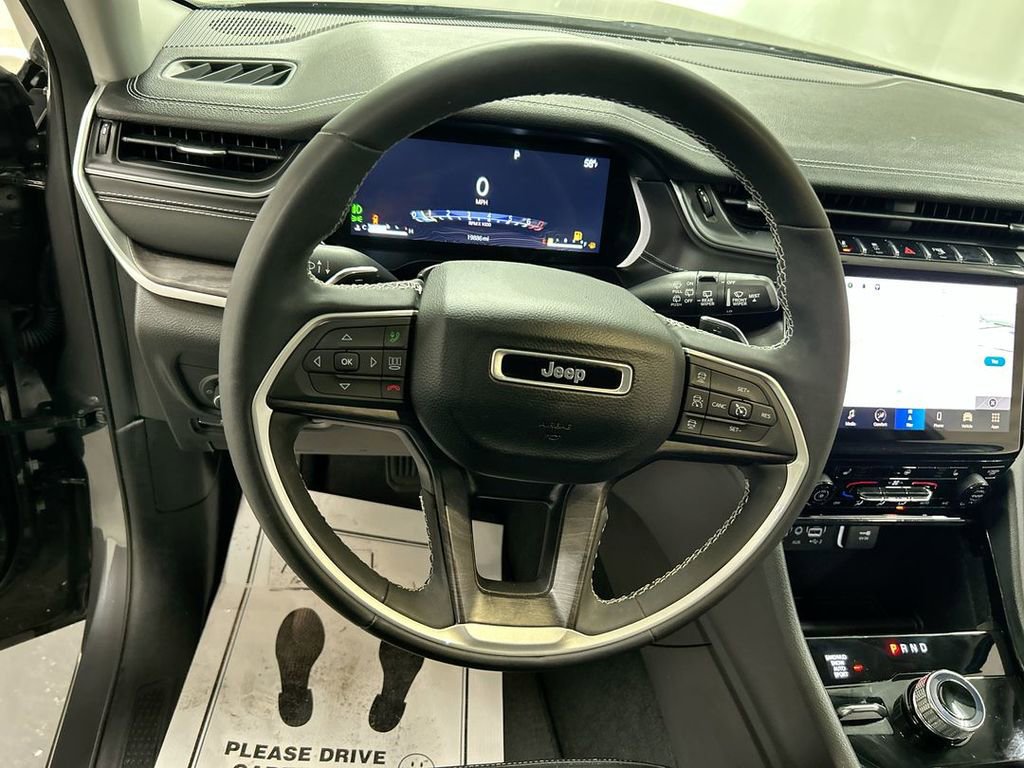 Certified 2023 Jeep Grand Cherokee L Limited image 4