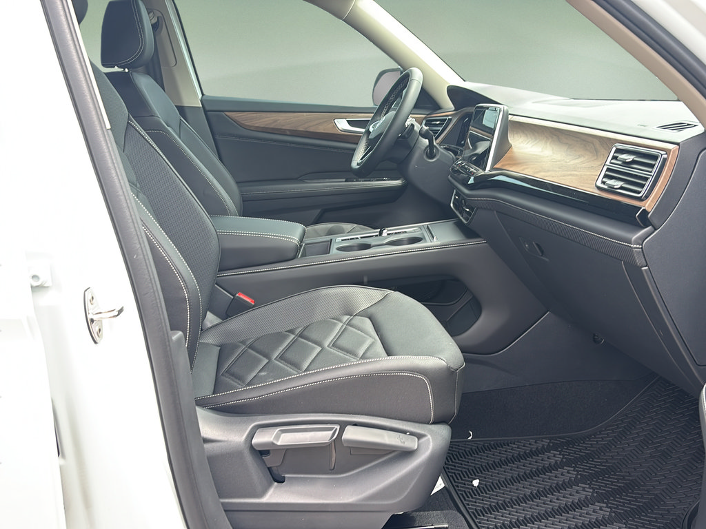 New 2026 Volkswagen Atlas SE FWD image 11
