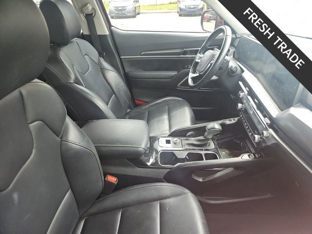 Certified 2024 Kia Telluride S w/ S Sunroof Package image 6