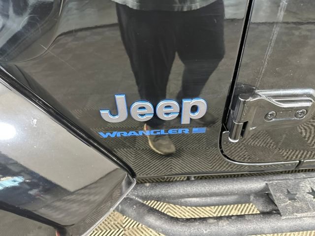 Used 2024 Jeep Wrangler Unlimited w/ Convenience Group image 10