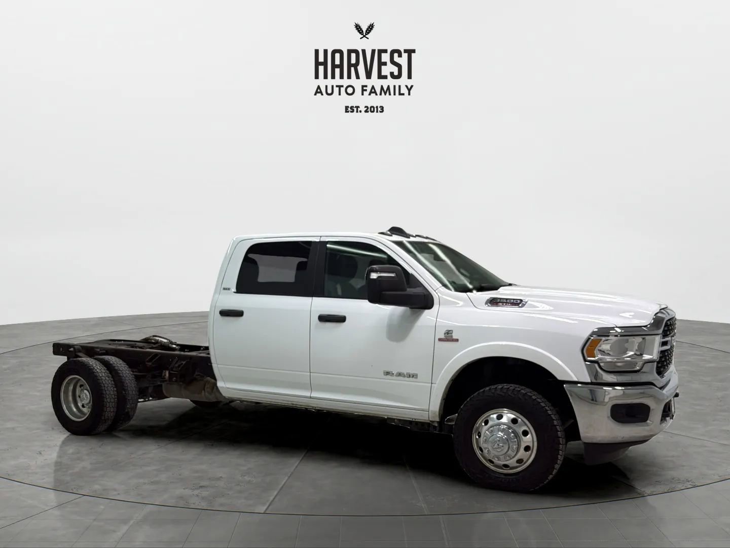 Used 2023 RAM 3500 SLT w/ Quick Order Package 2YG SLT AWD/4WD image 9