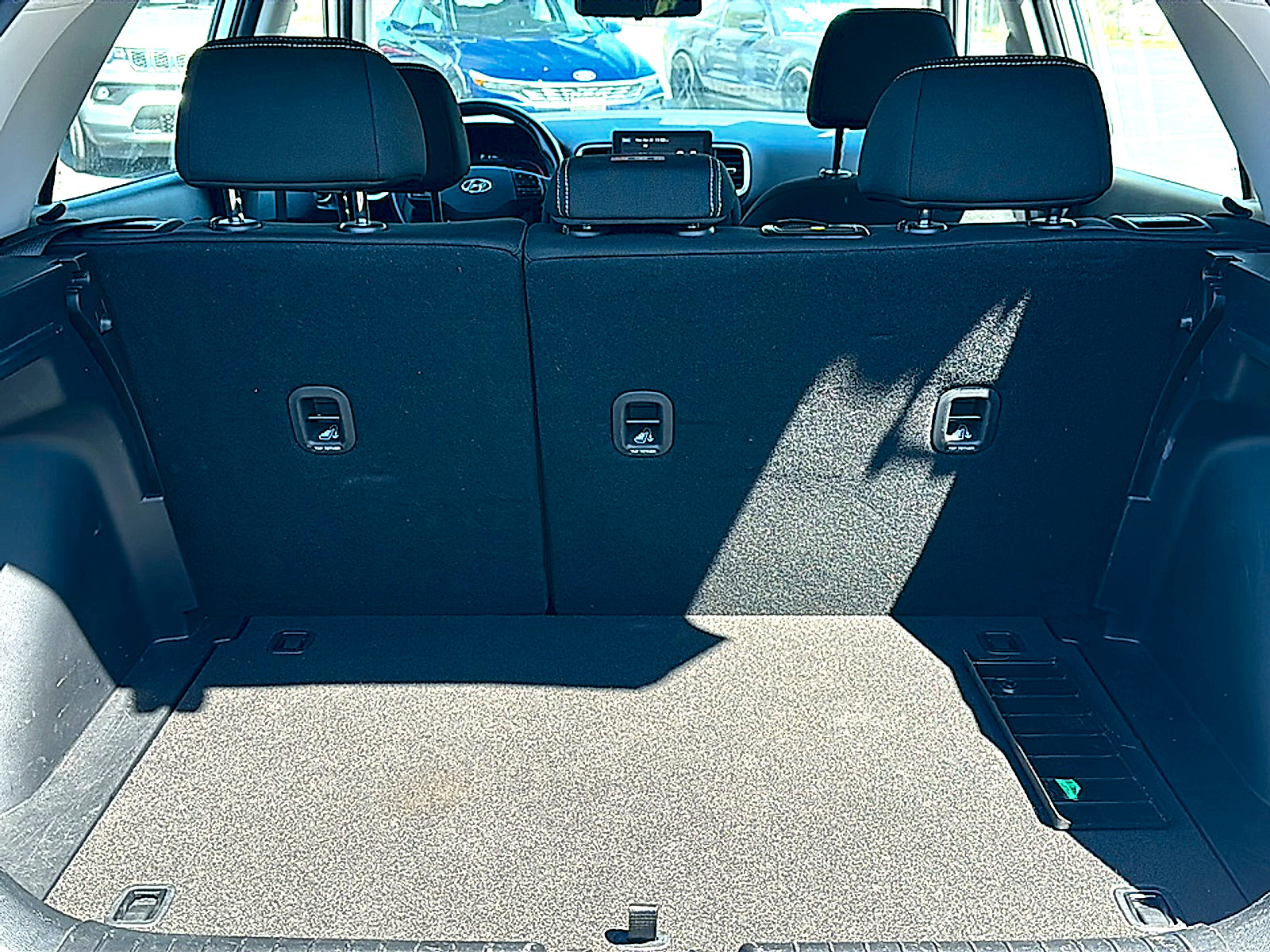 Used 2025 Hyundai Venue SEL image 22
