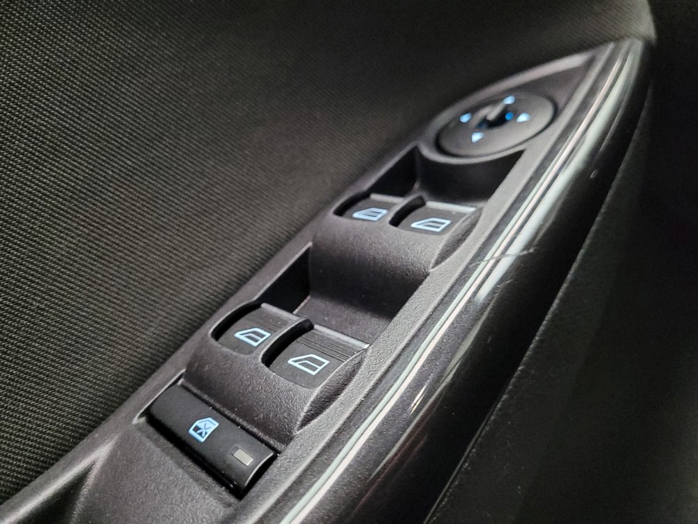 Used 2017 Ford Focus Titanium FWD image 27