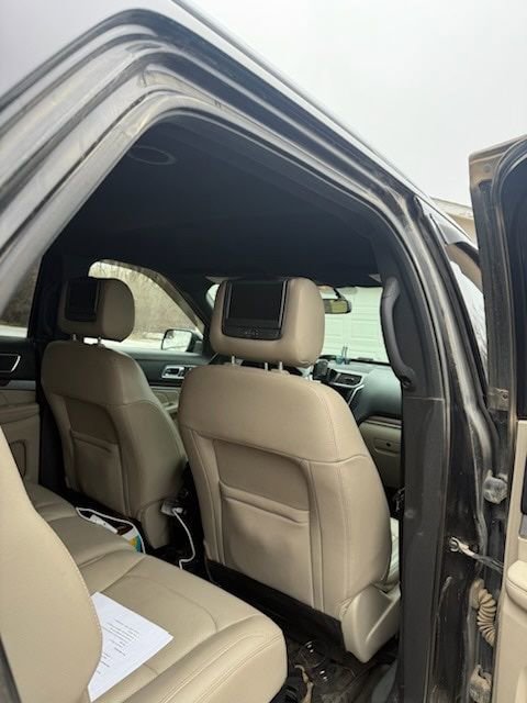 Used 2018 Ford Explorer Limited image 17