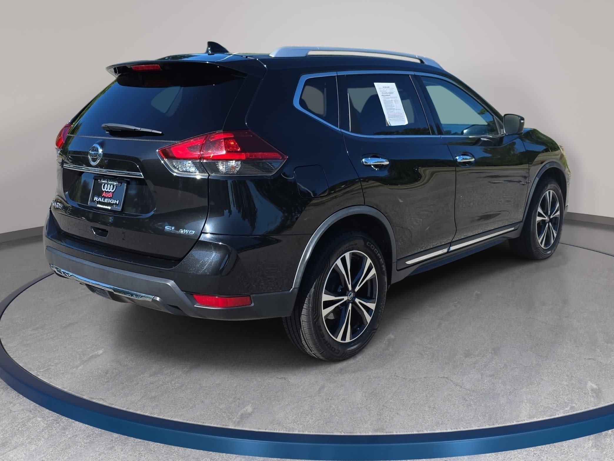 Used 2018 Nissan Rogue SL AWD/4WD image 6