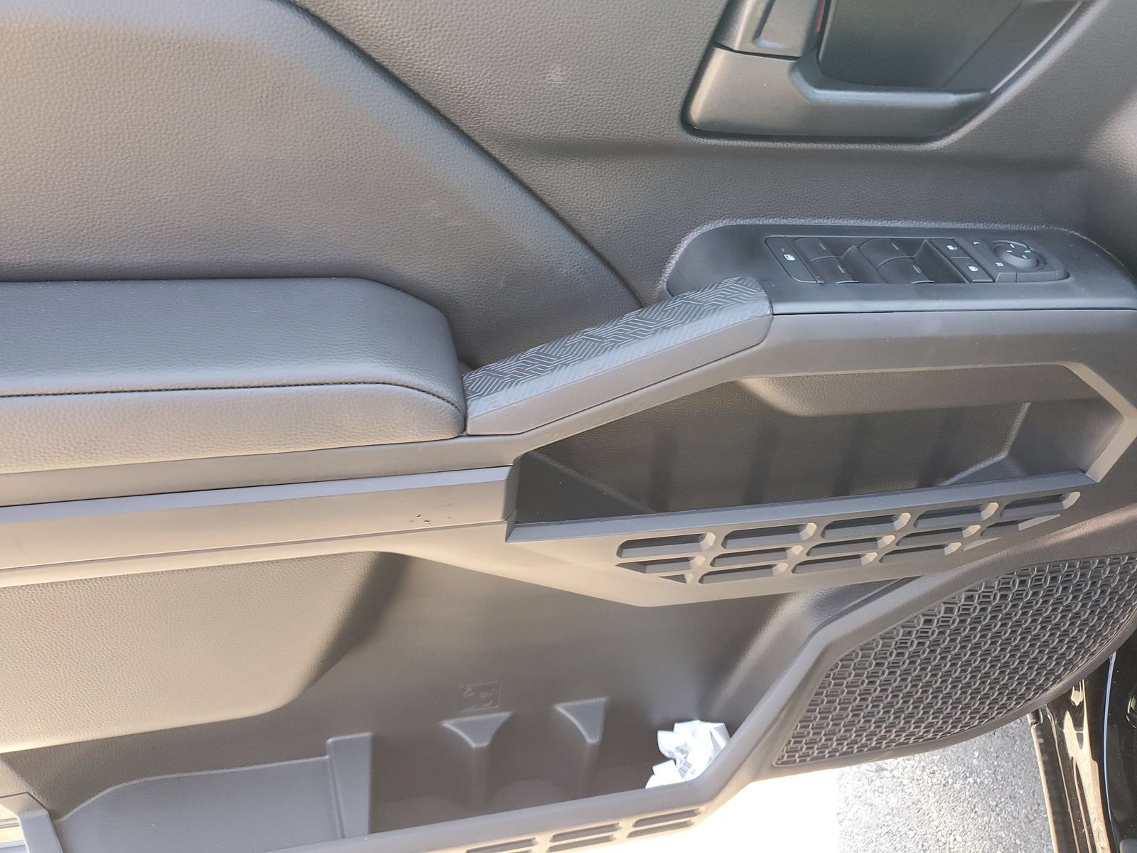 Certified 2026 Toyota Tacoma SR AWD/4WD image 19