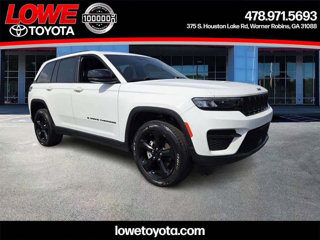 Used 2023 Jeep Grand Cherokee Altitude