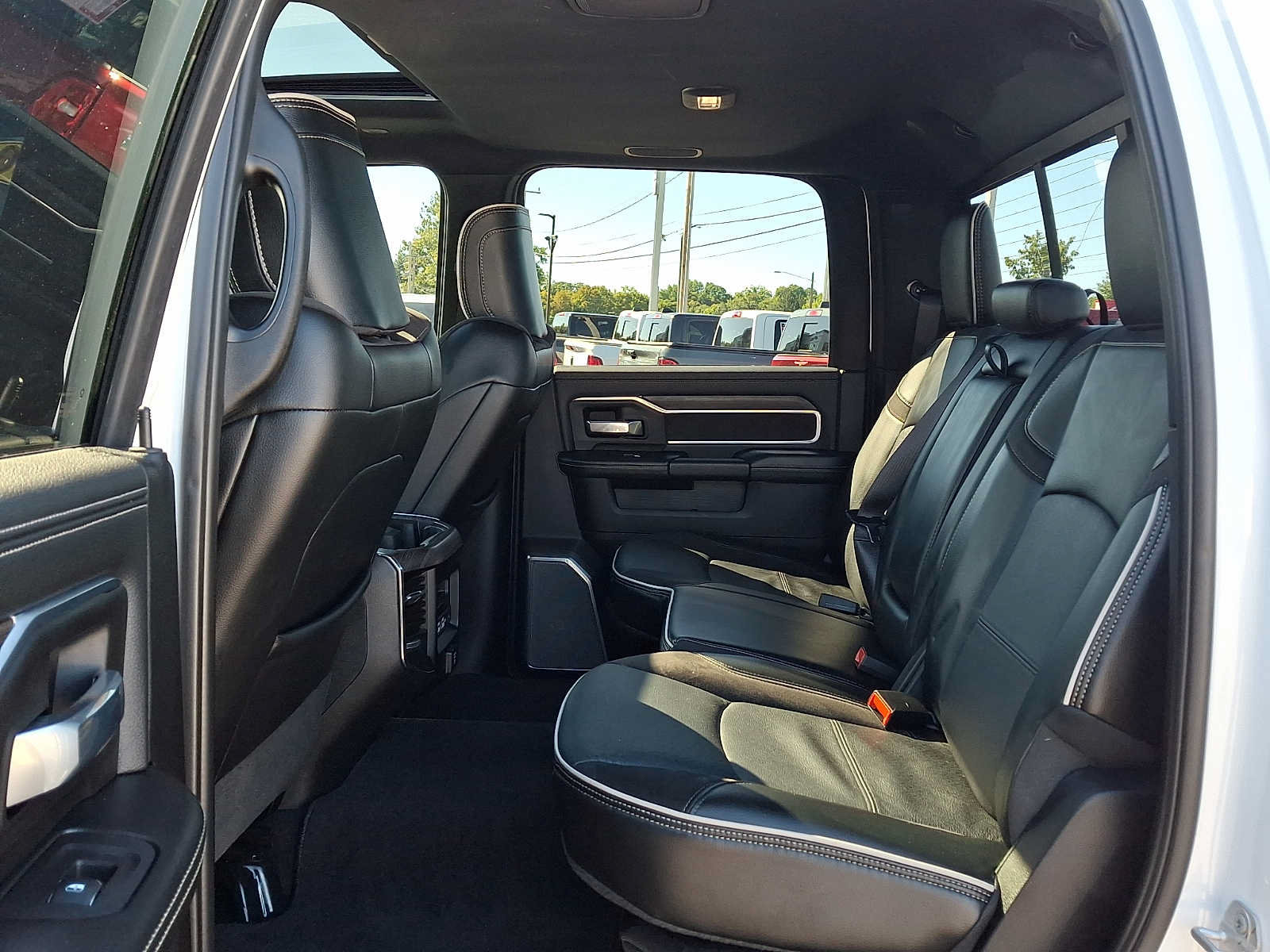 Used 2026 RAM 2500 Laramie AWD/4WD image 10