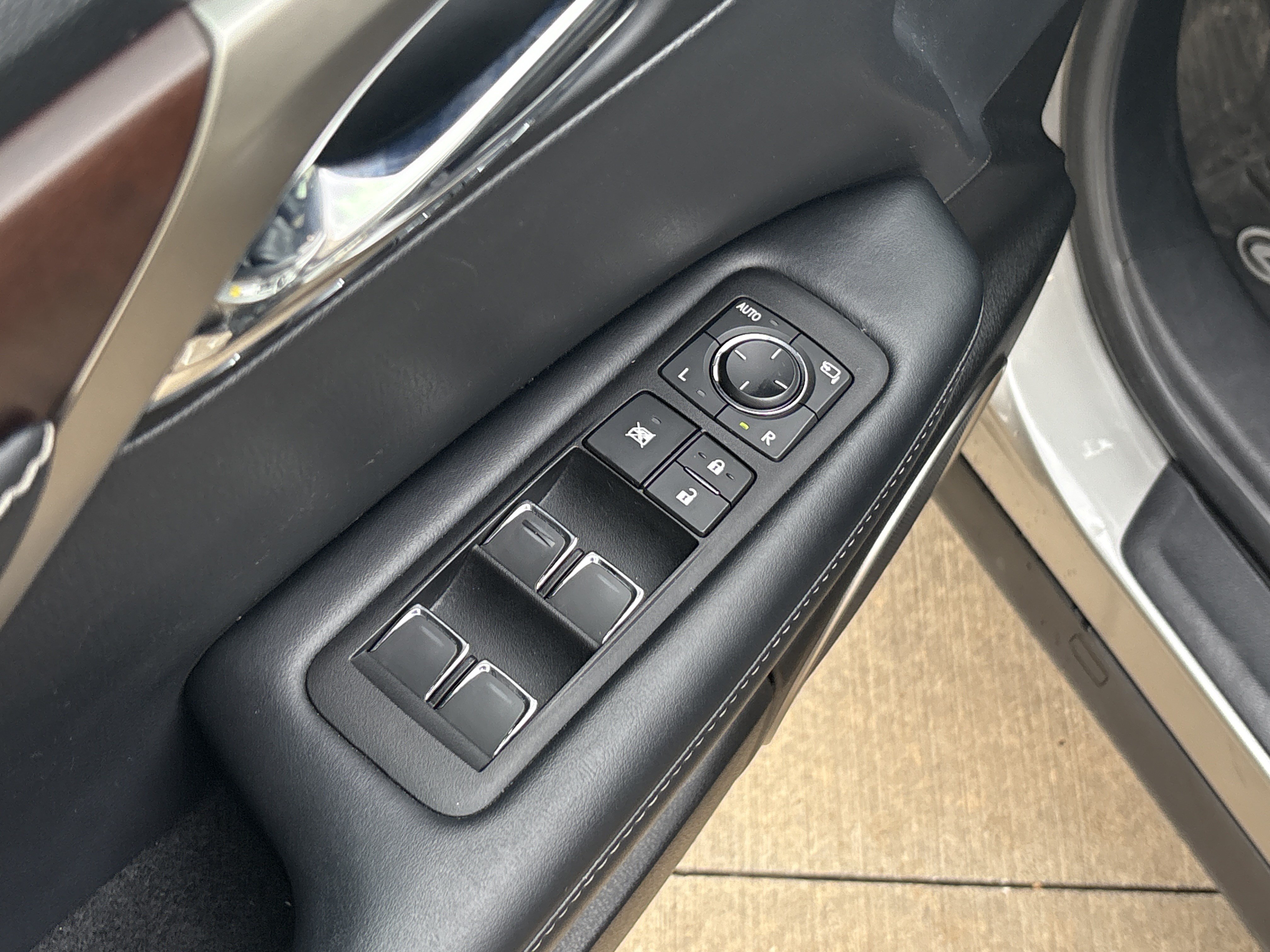 Certified 2022 Lexus RX 350 AWD w/ Premium Package image 15