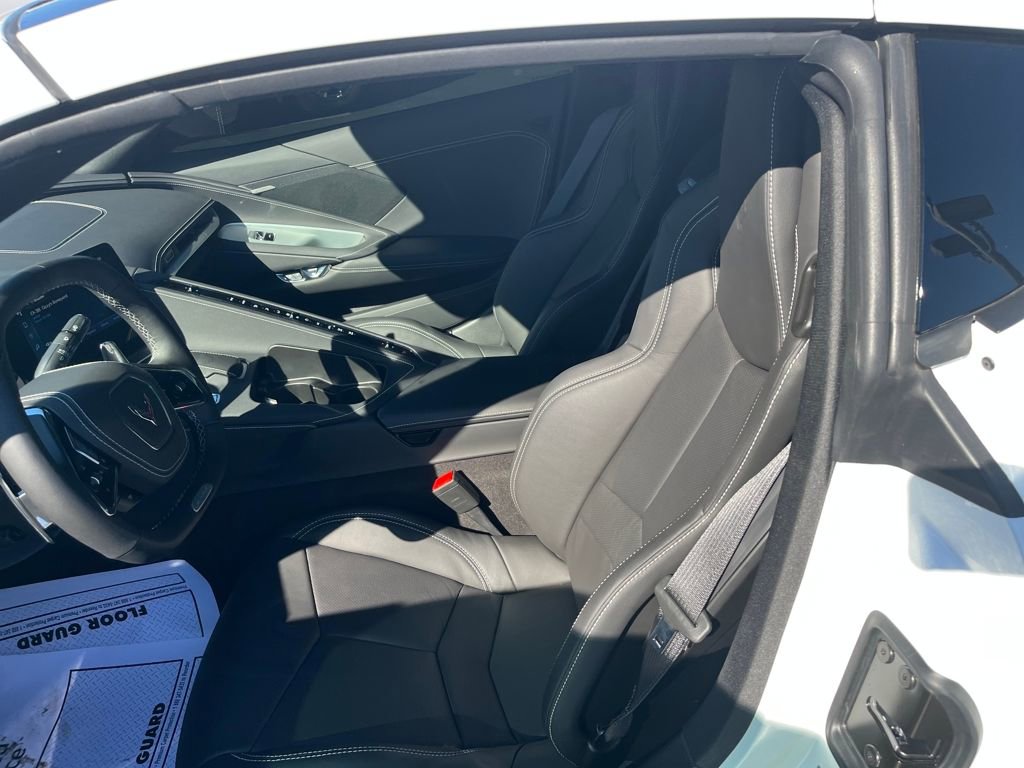 Used 2025 Chevrolet Corvette Z06 image 18