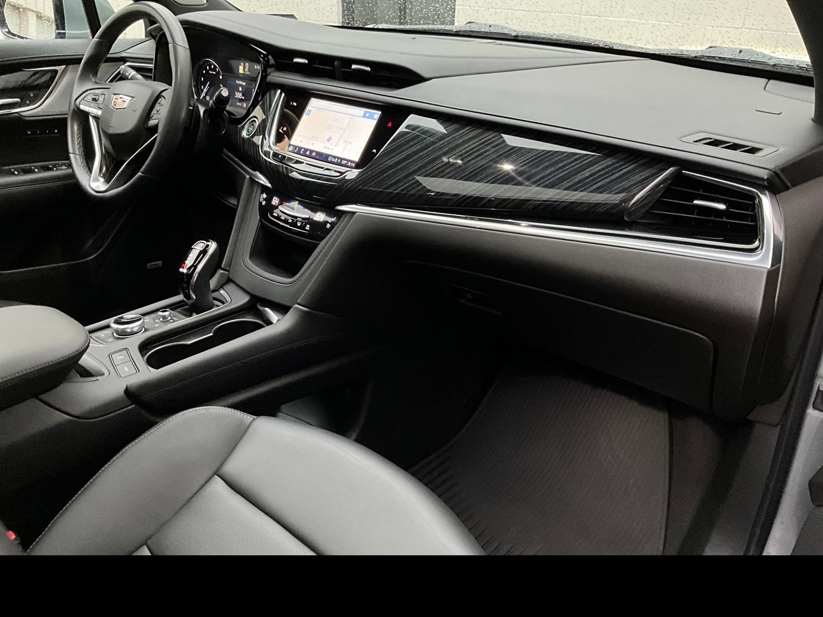 Certified 2023 Cadillac XT6 Premium Luxury AWD/4WD image 10