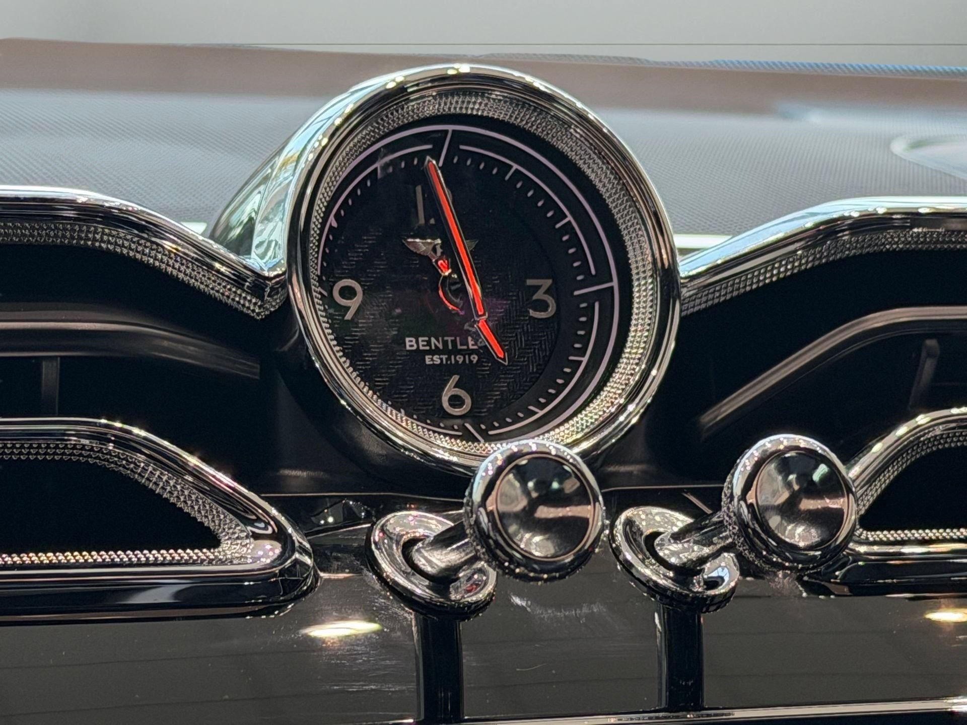 New 2026 Bentley Bentayga Speed AWD/4WD image 28