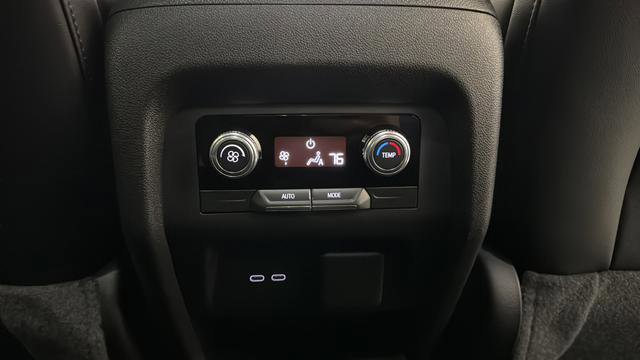 Used 2024 GMC Acadia Elevation w/ Trailering Package image 28