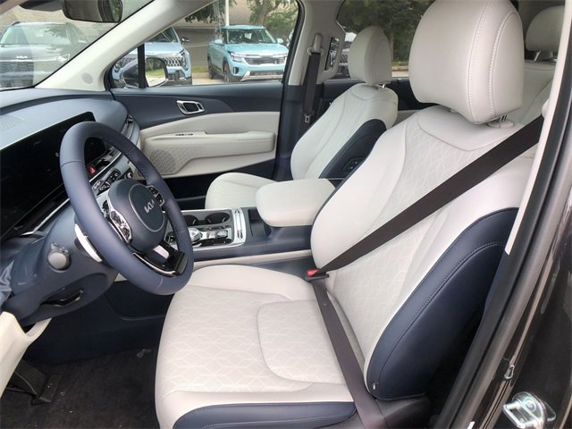 New 2026 Kia Carnival SX image 11