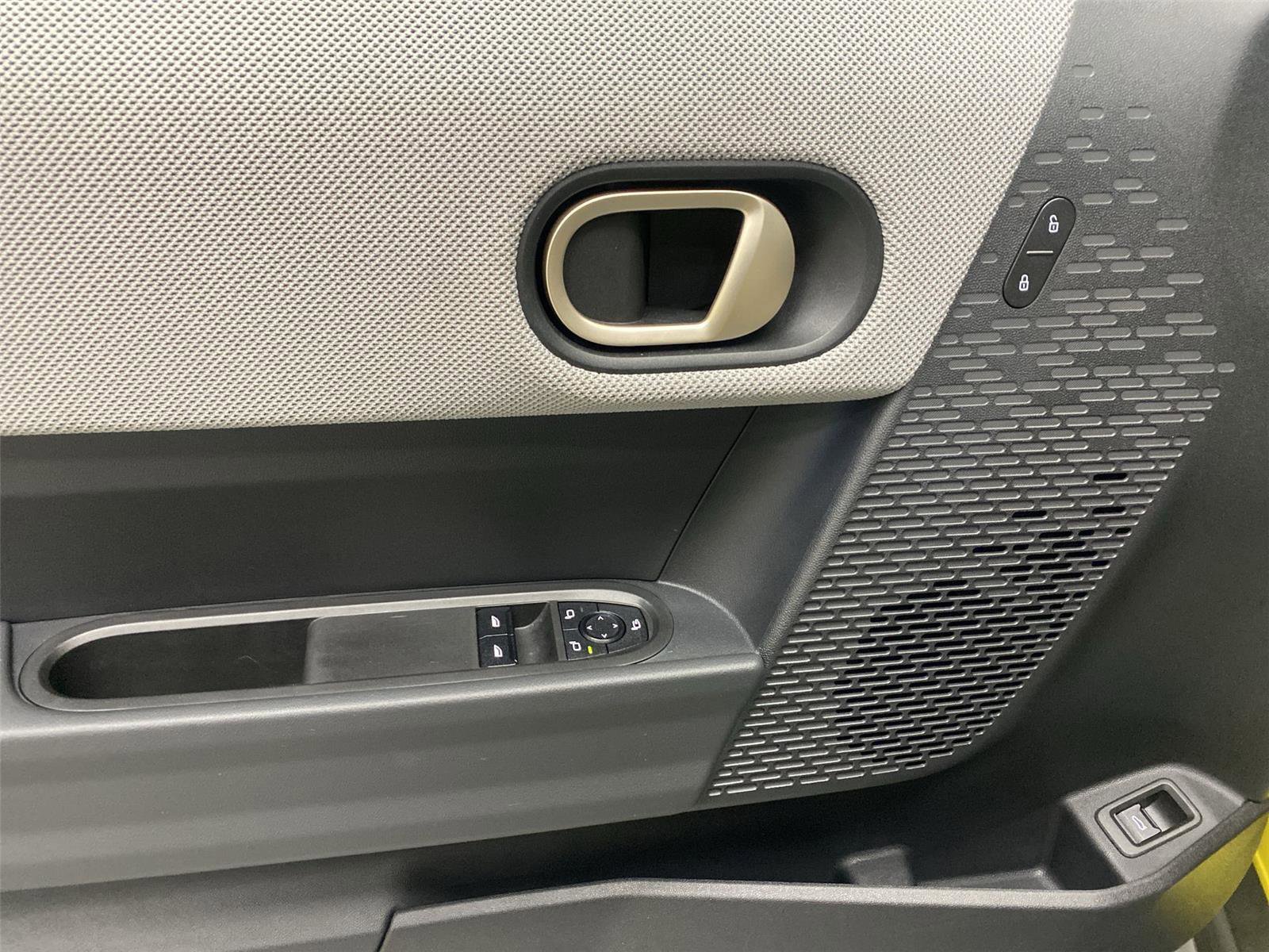 Certified 2025 MINI Cooper S image 19