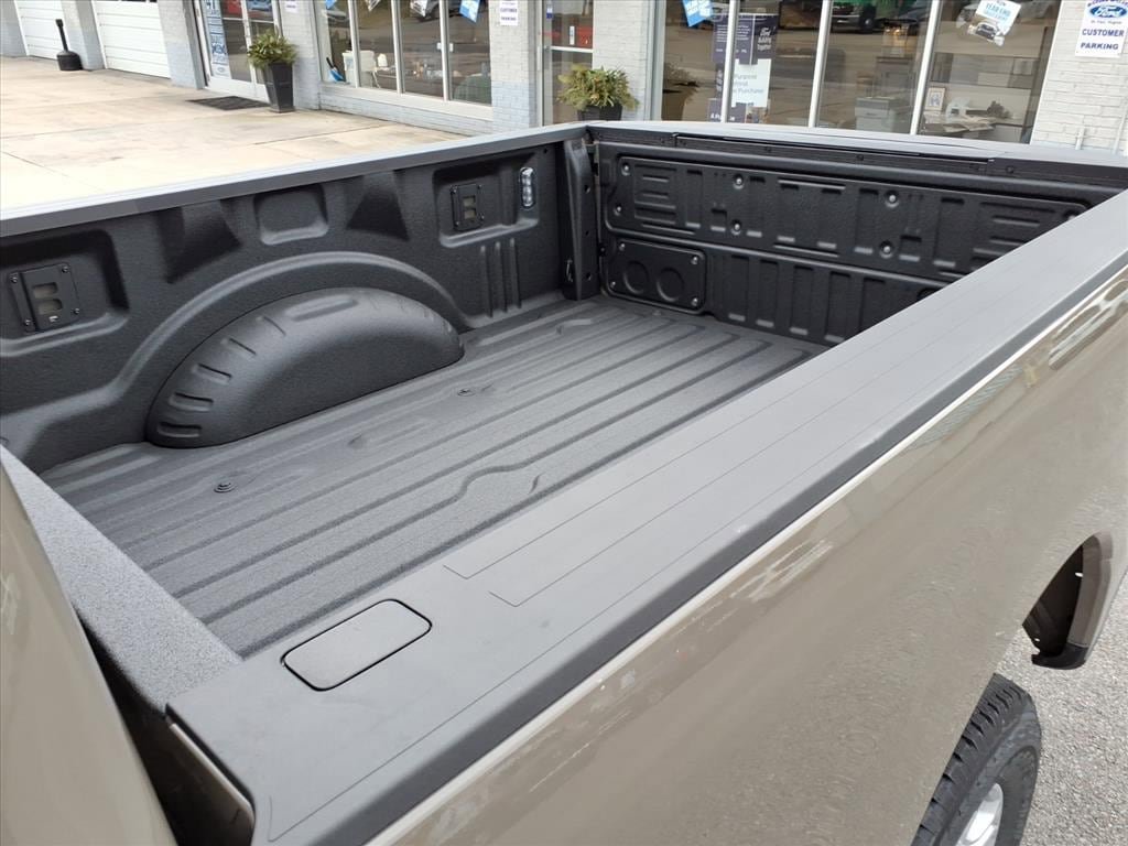 New 2026 Ford F250 XLT w/ XLT Premium Package AWD/4WD image 14